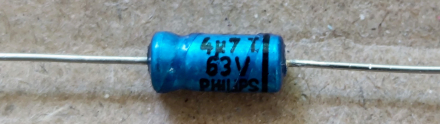 4,7uF, 63V, axiális elektrolit kondenzátor