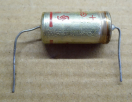 470uF, 16V, axiális elektrolit kondenzátor