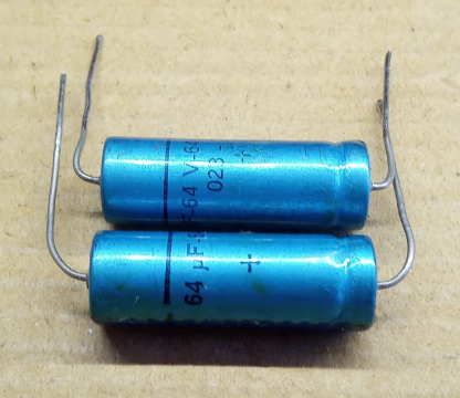 64uF, 64V, axiális elektrolit kondenzátor