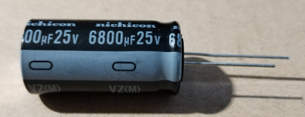 6800uF 25V, elektrolit kondenzátor