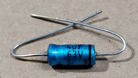 4,7uF, 63V, axiális elektrolit kondenzátor