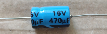 470uF, 16V, axiális elektrolit kondenzátor