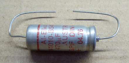 470uF, 25V, axiális elektrolit kondenzátor