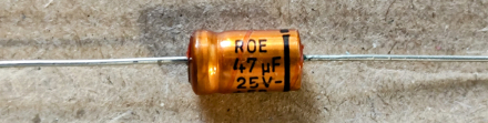 47uF, 25V, axiális elektrolit kondenzátor
