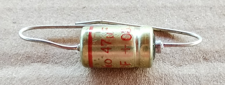 47uF, 40V, LL, axiális elektrolit kondenzátor