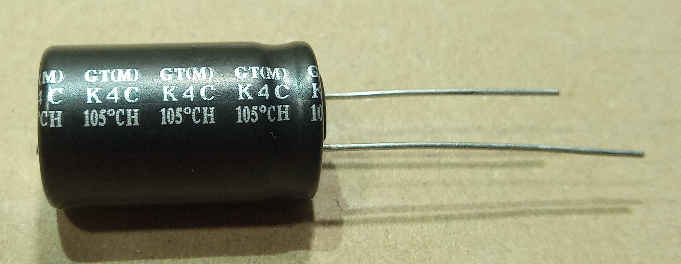 1000uf 16v 105c LOW ESR Size 20mm x 8mm slimline Panasonic EEUFR1C102L x20pcs eB