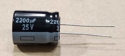 2200uF, 25V, LOW ESR, elektrolit kondenzátor