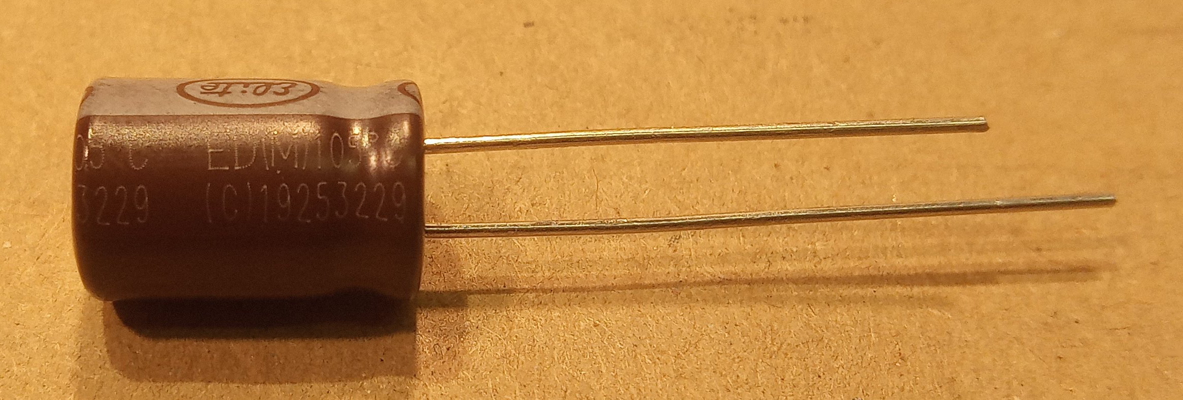 thumbnail image 2 of Nichicon N220UF16VR Radial Electrolytic Capacitor 220uF 16V 105C (8mm X 11.5mm) Low Esr 2000-8000 Hours Mfr# UPW1C221MPD 2 of 10