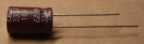 330uF, 16V, LOW ESR, elektrolit kondenzátor
