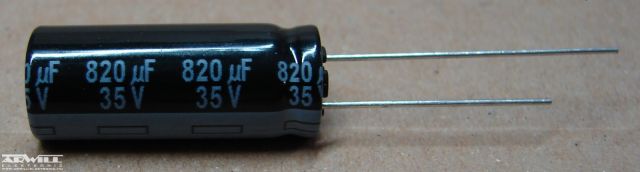 820uF, 35V, LOW ESR, elektrolit kondenzátor