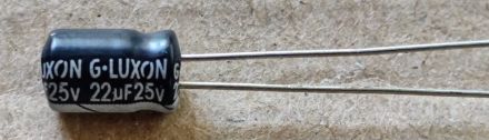 22uF, 25V, SUBMINI, elektrolit kondenzátor