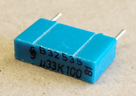 330nF, 100V, kondenzátor