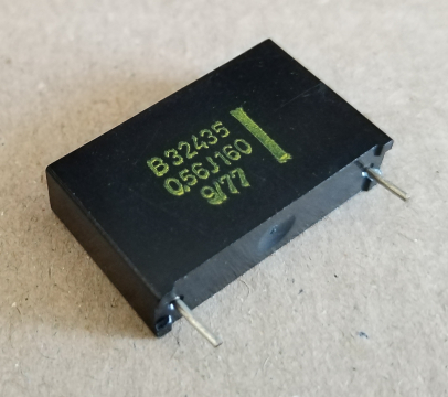 560nF, 160V, kondenzátor