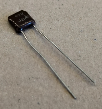8,2nF, 160V, kondenzátor