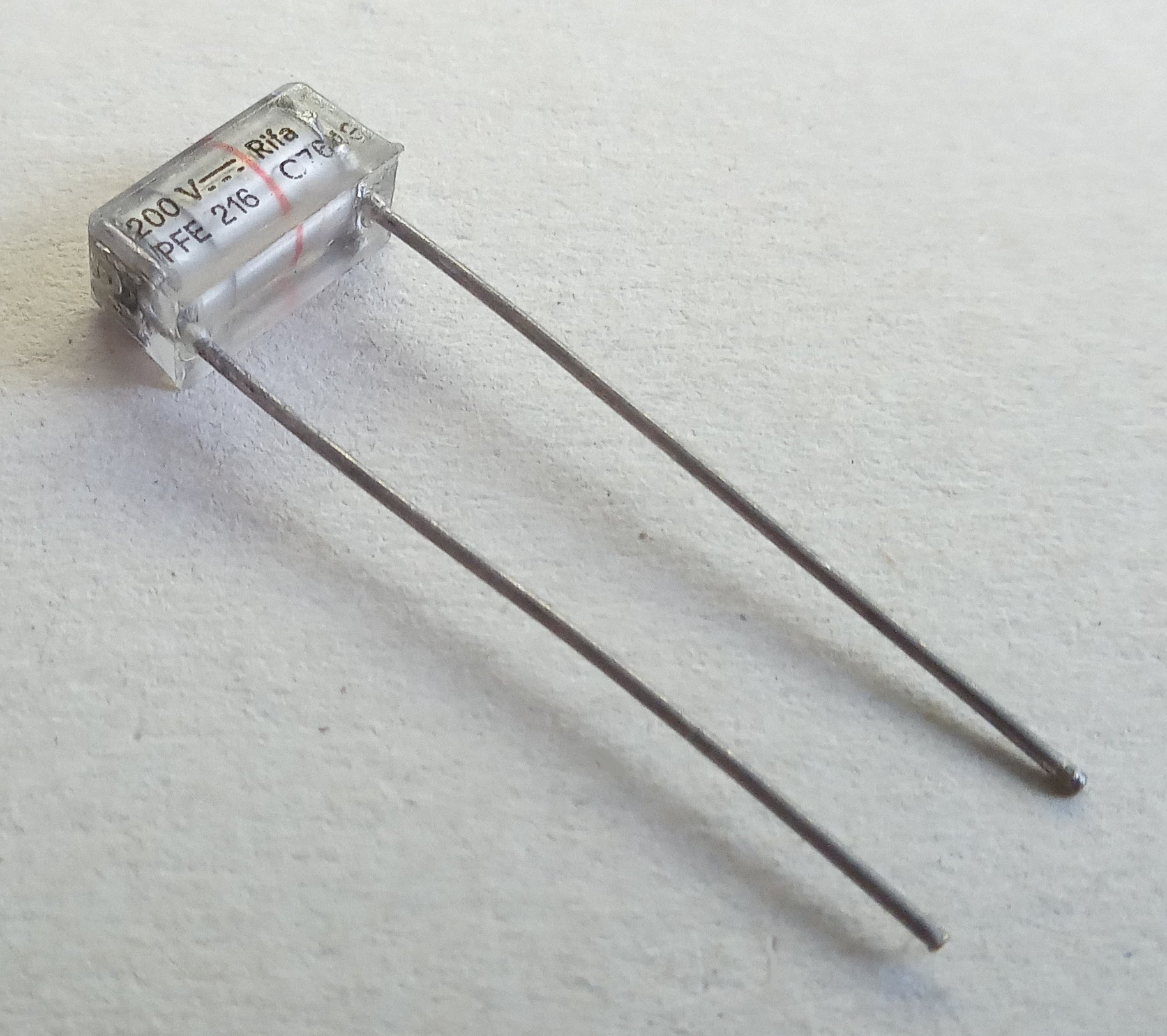 1,02nF, 200V, kondenzátor - Árwill Elektronic