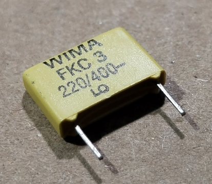 220pF, 400V, kondenzátor