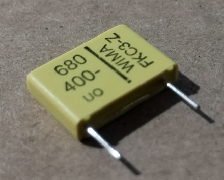 680pF, 400V, kondenzátor