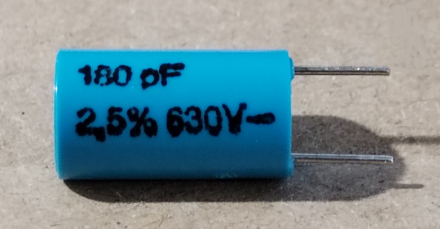 180pF, 630V, kondenzátor