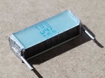 470nF, 100V, kondenzátor