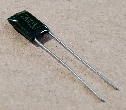 10nF, 100V, kondenzátor