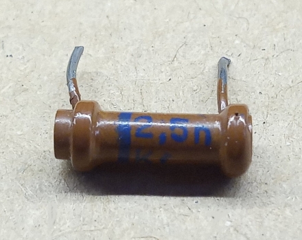 2,5nF, 250V DC, kerámia kondenzátor