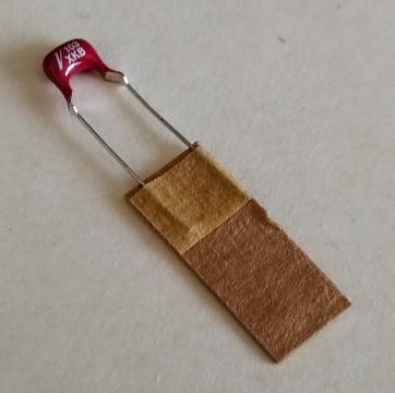10nF, 50V, monolit kondenzátor