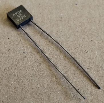220nF, 50V, monolit kondenzátor