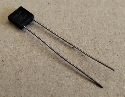 390nF, 50V, monolit kondenzátor