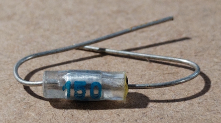 150pF, 160V, kondenzátor
