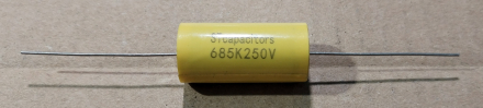 6,8uF, 250V, kondenzátor