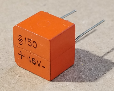 150uF, 16V, tantál kondenzátor