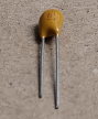 1uF, 35V, tantál kondenzátor