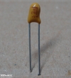 3,3uF, 35V, tantál kondenzátor