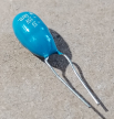 33uF, 35V, tantál kondenzátor