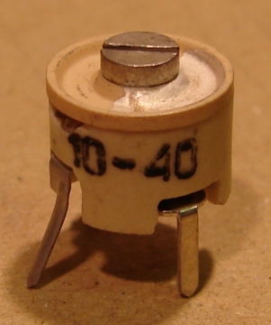 10-40pF, trimmer kondenzátor