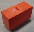RT424F12B relé, 12V, 2x8A