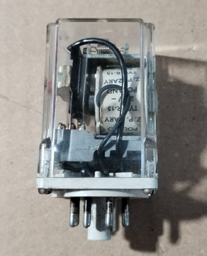 R-15 relé, 24V, 2x10A