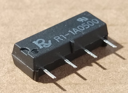 R1-1A0500, reed relé, 5V, 1A