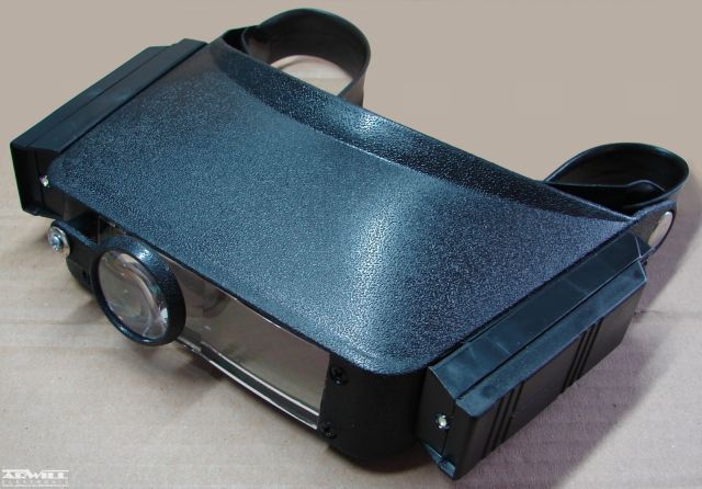 Fejpántos nagyító