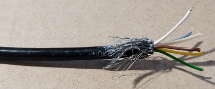 Árnyékolt kábel, 6 ér